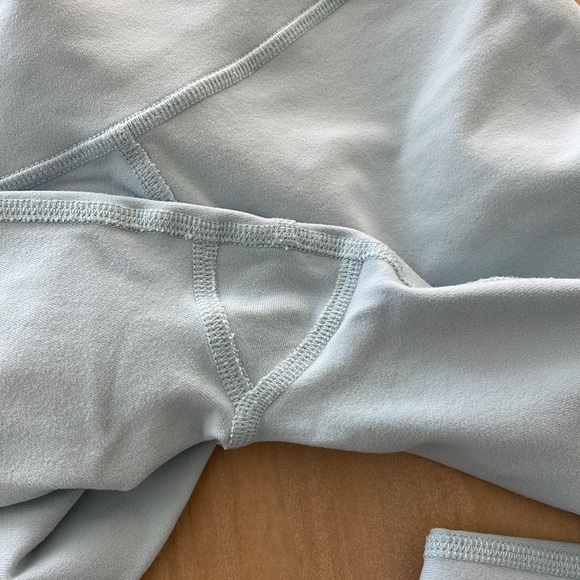 Alo Airbrush Leggings - Picture 3 of 3